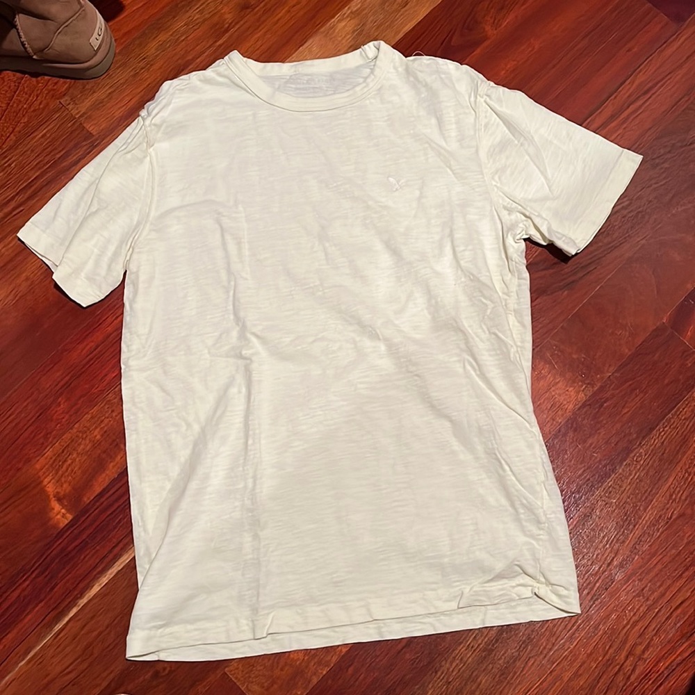 American Eagle T shirt size small